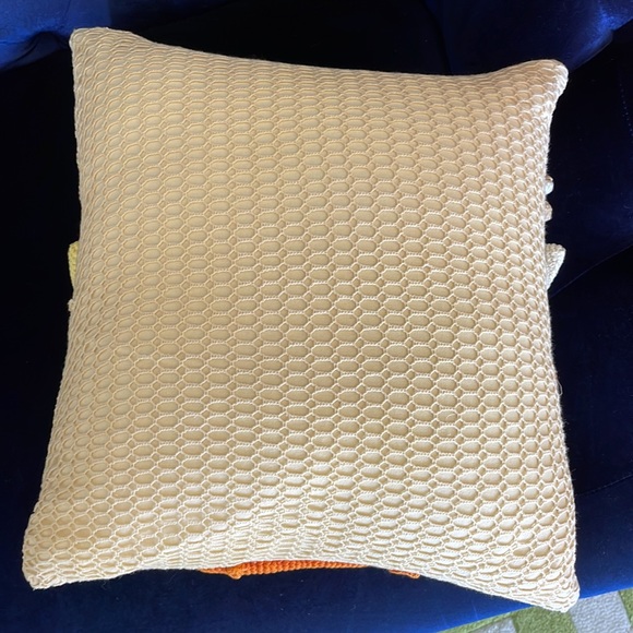 NEW WITH TAGS! Anthropologie hand crotcheted pillow - Picture 8 of 10